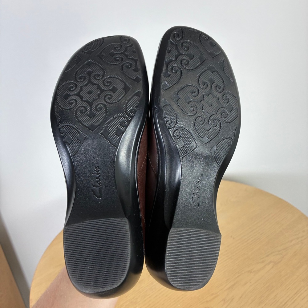 Clarks Leather Slip‎ On Wedge Loafers Women's 7 Office Comfort Support Neutral - Picture 7 of 8
